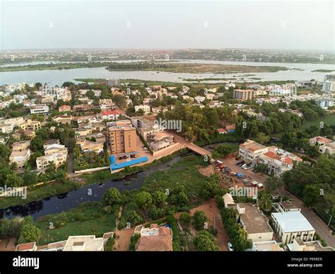 largest city in mali|Bamako .